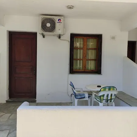 Vasilis Studios بيت ضيافة سكوبيلوس تاون